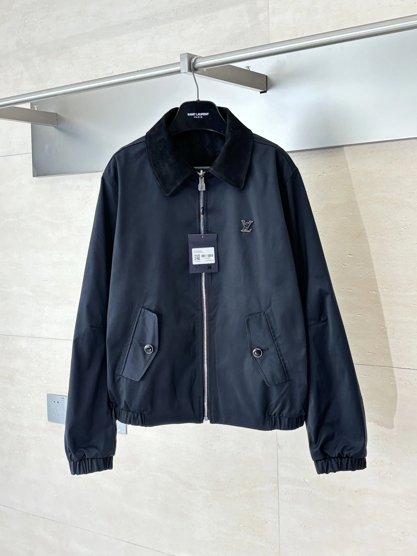 wg.luxury-- 8V reversible item: E-F000J0201